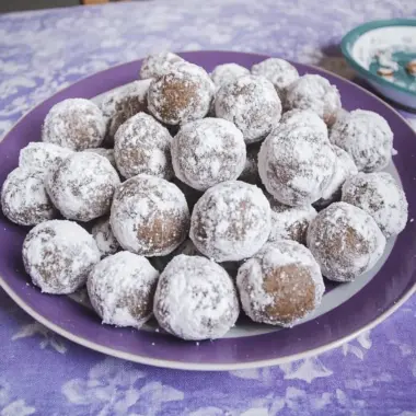 Cinnamon Balls