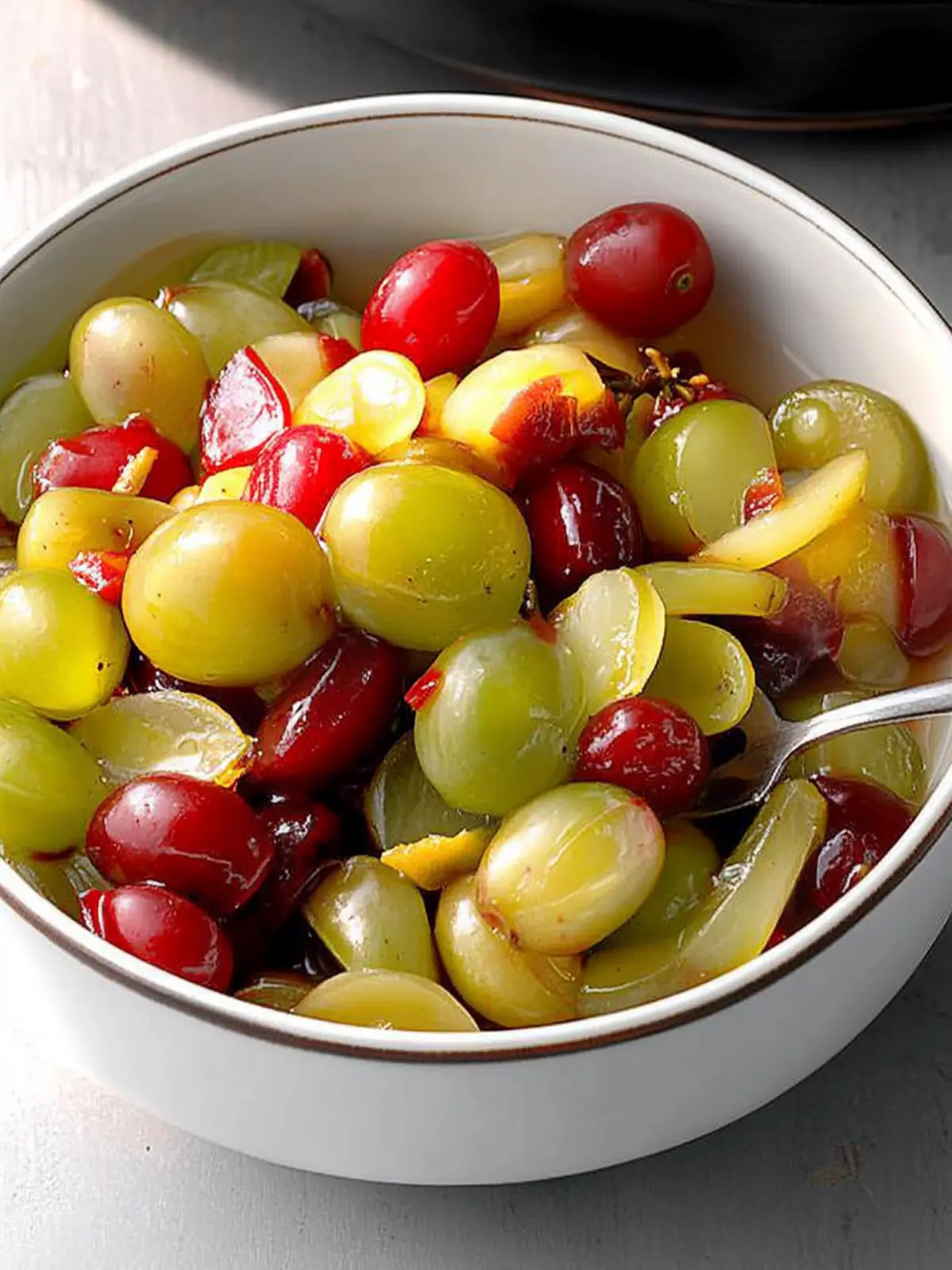 Spicy Pickled Grapes: Sweet Party Starter You’ll Love 2 Spicy Pickled Grapes