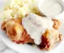 Delicious Maryland Fried Chicken with Creamy White Gravy