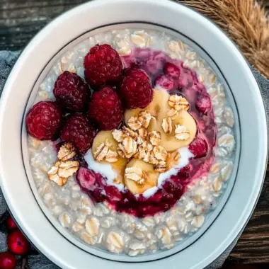 Cozy Christmas Oats Porridge with Cranberry Bliss and Crunch 9 Christmas Oats Porridge