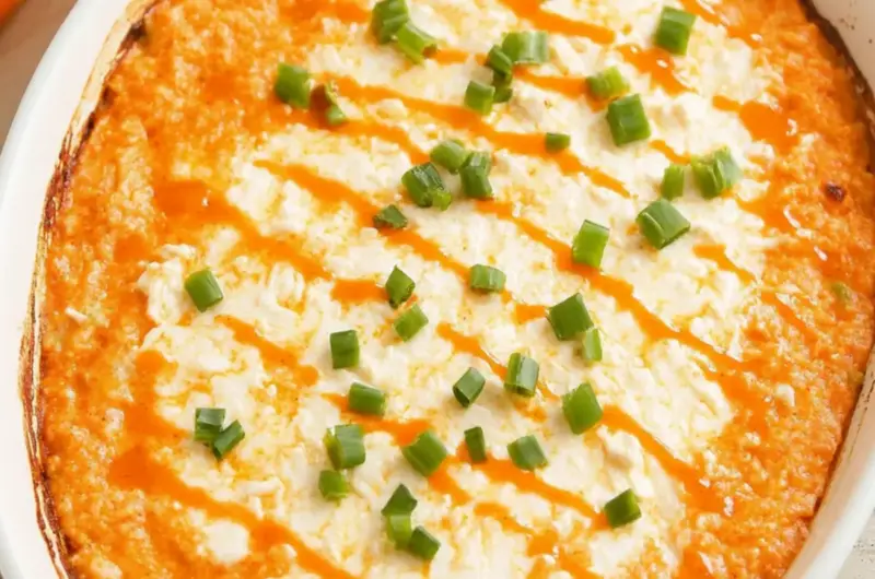 Healthy Cottage Cheese Buffalo Chicken Dip