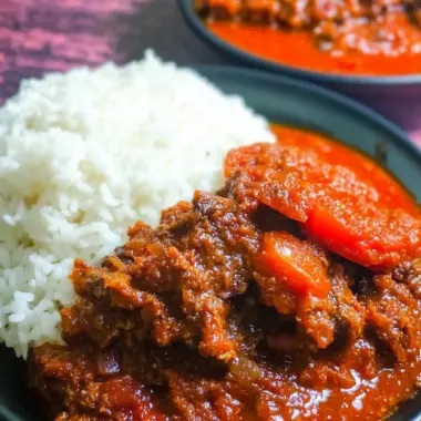 Nigerian Tomato Stew: Heartwarming Recipe for Cozy Dinners 9 Nigerian Tomato Stew