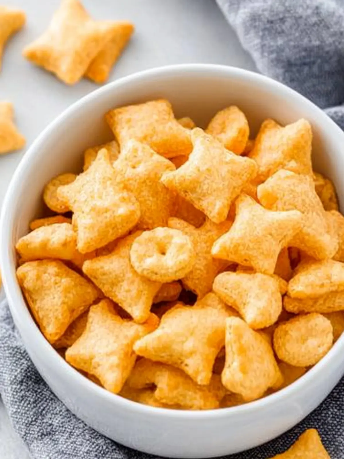 Crispy Homemade Cheese Crackers You’ll Love to Snack On 4 Homemade Cheese Crackers