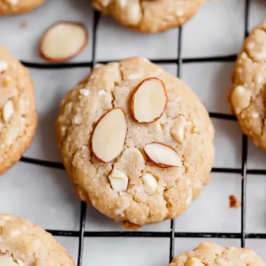 Irresistible Almond Cookies That Melt in Your Mouth 10 Almond Cookies