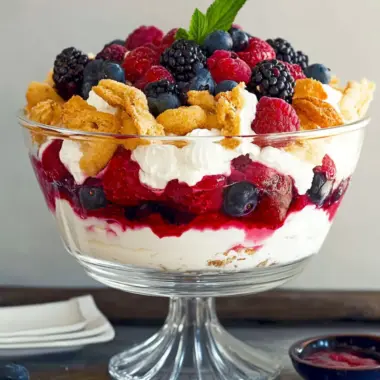 Delicious Vanilla Yogurt and Berry Trifle for Guilt-Free Indulgence 10 Vanilla Yogurt and Berry Trifle