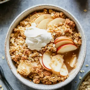 Warm and Crunchy Apple Crisp to Satisfy Your Sweet Tooth 9 Apple Crisp