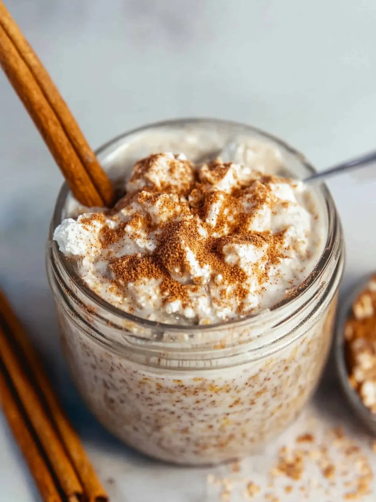 Cinnamon Roll Overnight Oats for a Sweet, Vegan Breakfast 4 Cinnamon Roll Overnight Oats