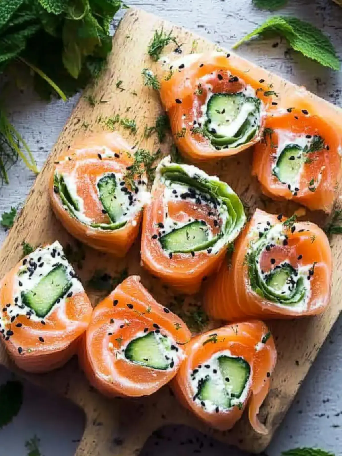 Savory Smoked Salmon Roll Ups: Quick Keto Appetizer Delight 5 Smoked Salmon Roll Ups
